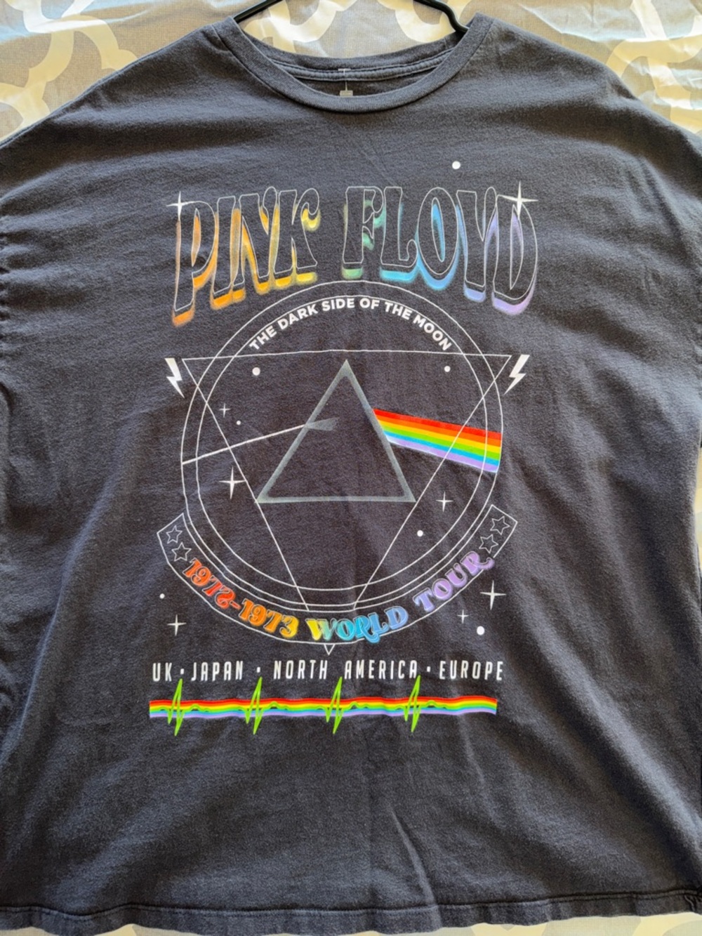 Pink Floyd - Dark Side of the Moon graphic tee